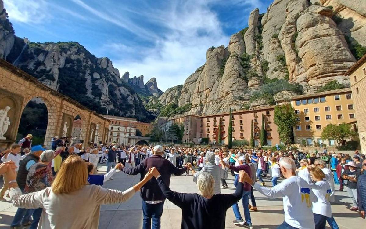 Montserrat acull la 74a Trobada Sardanista, la primera organitzada per SomSardana