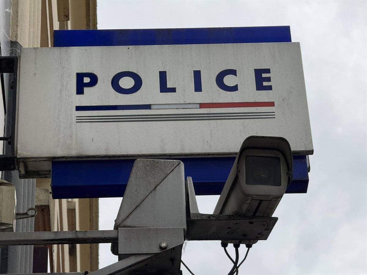 Un mort i almenys quatre ferits en un tiroteig als afores de París