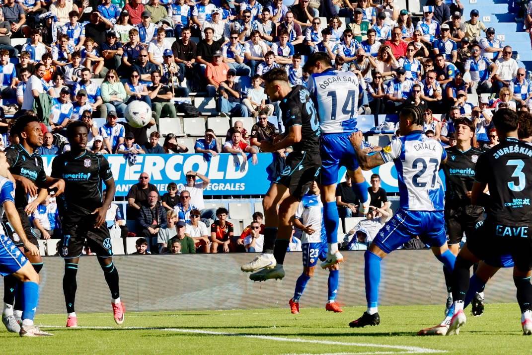 El CE Sabadell empata davant del Tenerife en el concert de xiulet a la Nova Creu Alta