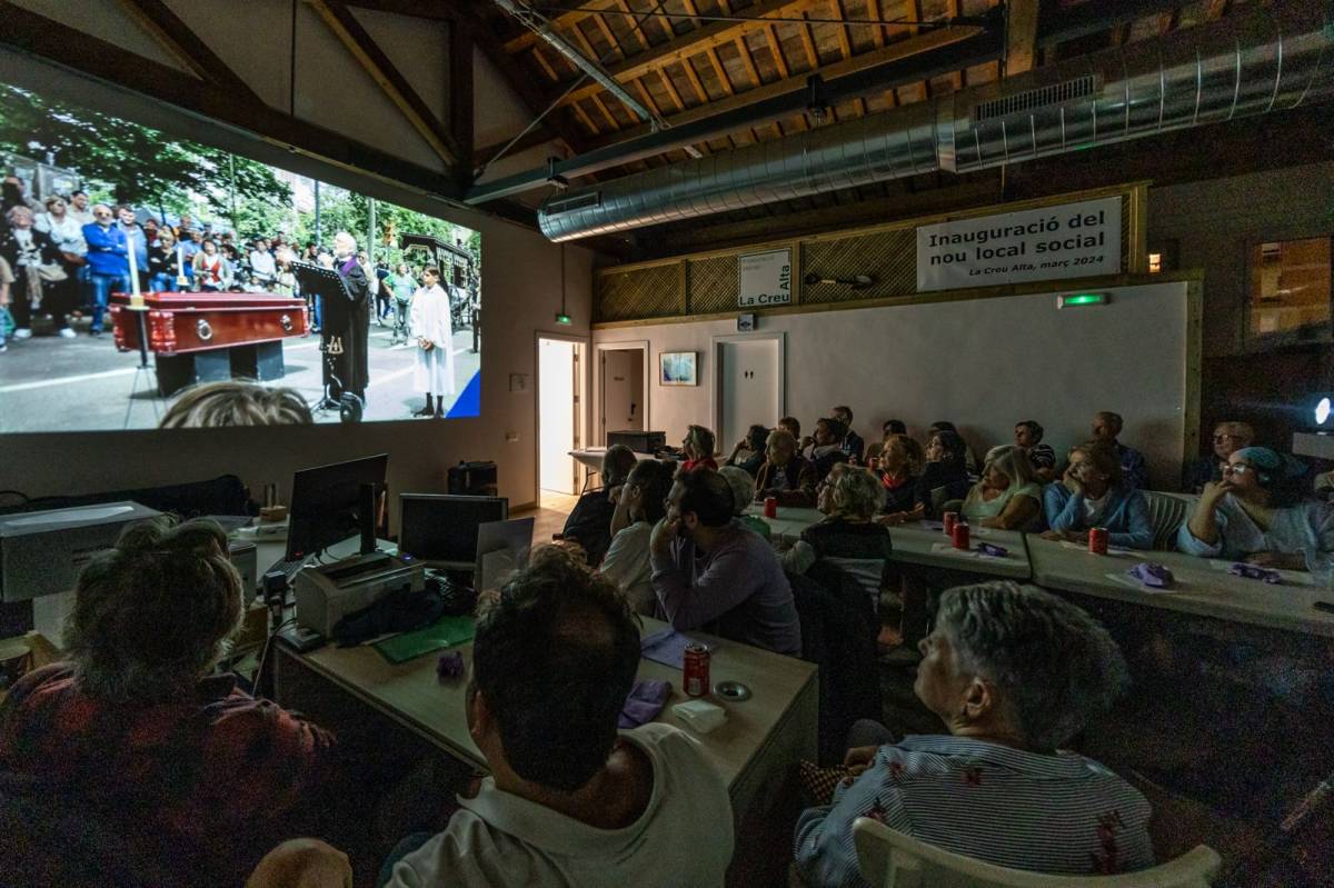 La sessió de cinema de l`Aplec de Jonqueres - JUANMA PELÁEZ La sessió de cinema de l`Aplec de Jonqueres