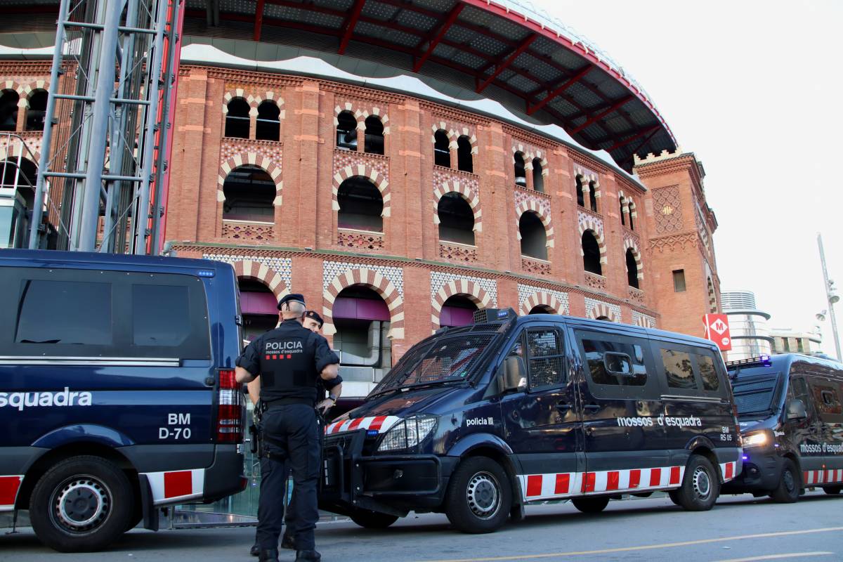 Alerta policial per una nova convocatòria de saquejos a Sants i plaça d'Espanya