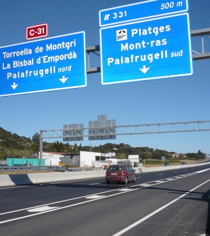 Mor un vianant atropellat per un turisme a la C-31, a Mont-ras