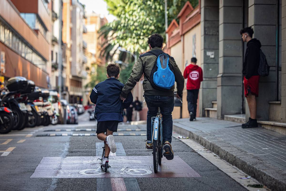 Ajuts de fins a 800 euros per comprar una bicicleta elèctrica a Barcelona: el pas a pas per demanar-los