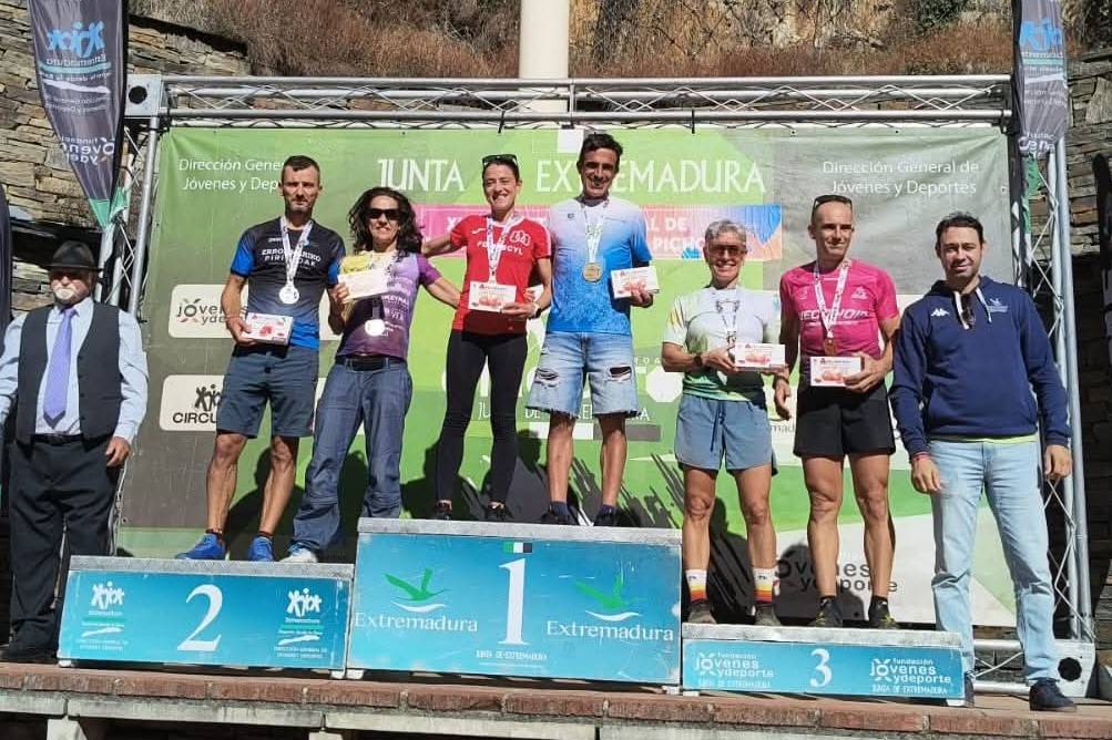 Sílvia Leal, al tercer lloc del podi de la cursa disputada aquest cap de setmana - FEDME Sílvia Leal, al tercer lloc del podi de la cursa disputada aquest cap de setmana