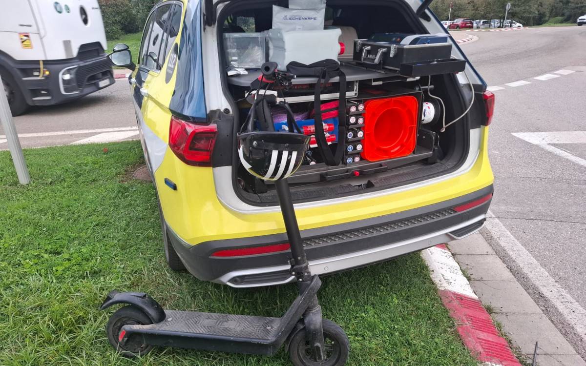 Enxampen el conductor d'un patinet que anava begut i drogat i circulava per l'N-260 a Sant Joan les Fonts
