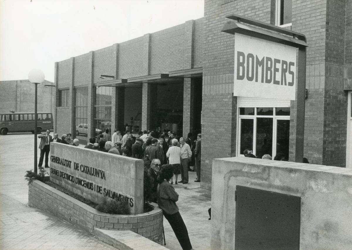 Parc de Bombers avinguda de Barcelona 1986 - Ricard Domènech / Arxiu Diari de Terrassa Parc de Bombers avinguda de Barcelona 1986