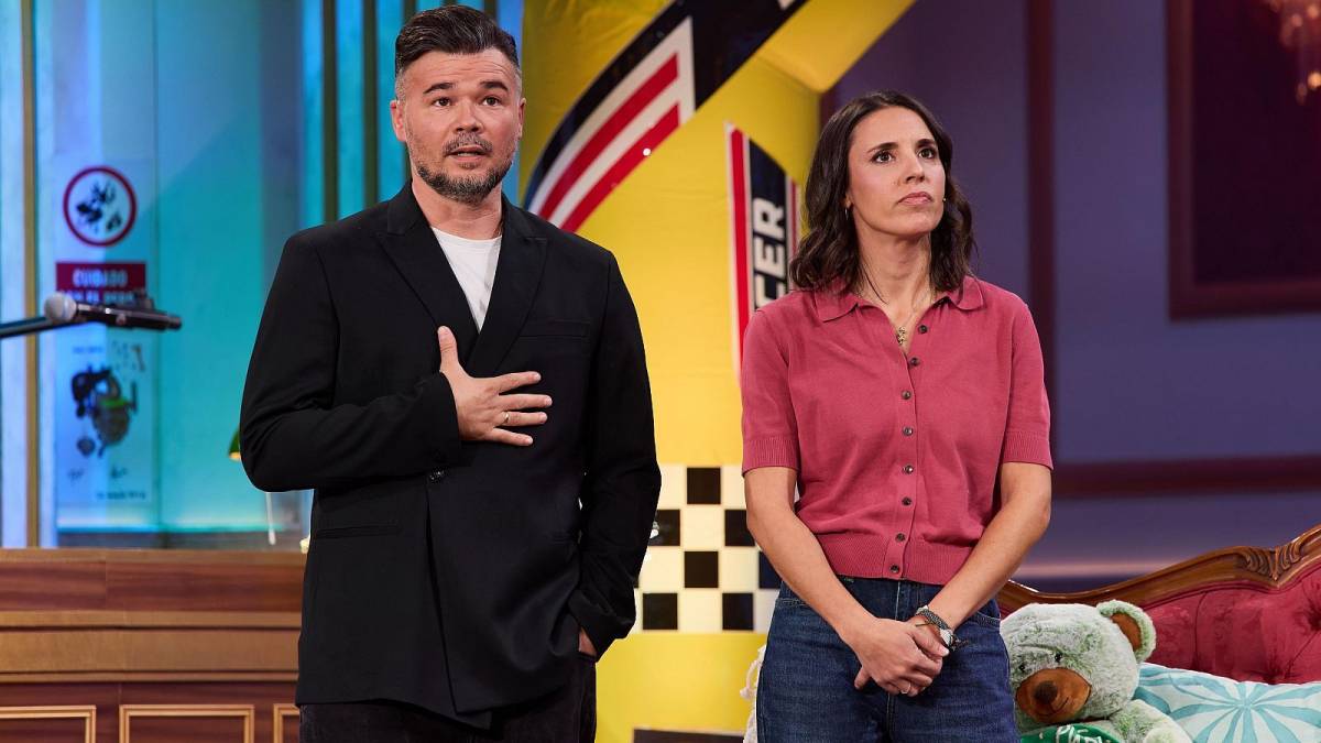 Teràpia compartida a «La Revuelta»: Rufián & Montero passen de l'habitatge a «menjar cul i menjar cony»