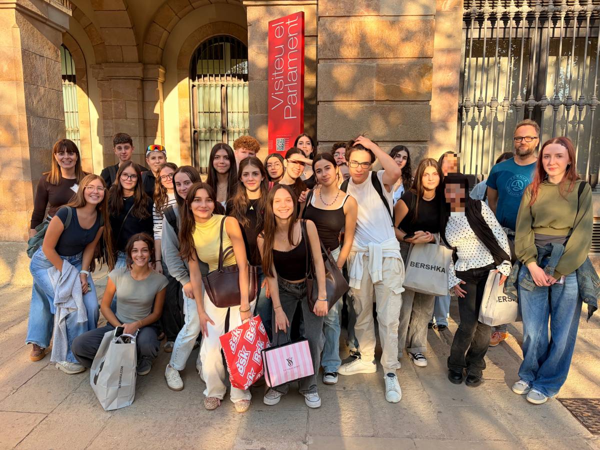 Sortida a Barcelona de l`institut Francesc Ribalta - Sortida a Barcelona de l`institut Francesc Ribalta