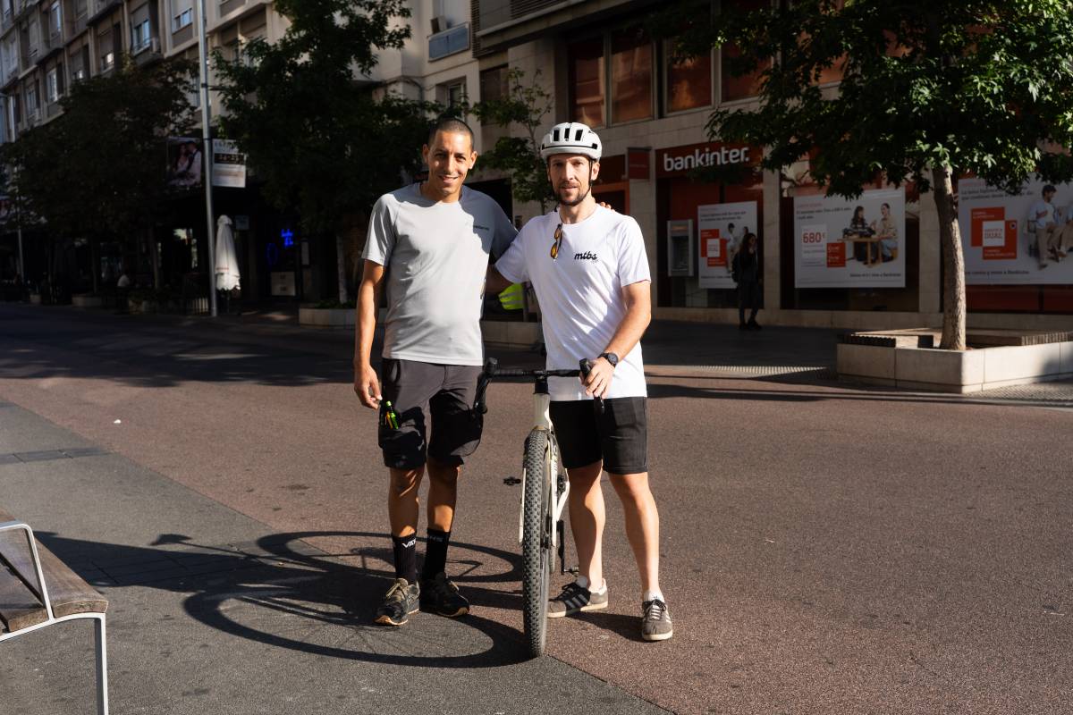 El projecte de tres amics que ha crescut fins a reunir més de cinquanta ciclistes i arribar al Mundial