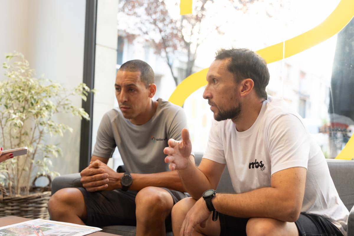 Els membres d`MT Bikers, durant l`entrevista amb el D.S.