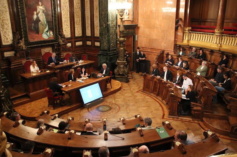 L'Ajuntament de Barcelona anul·la el plenari d'aquest divendres i l'ajorna una setmana per l'accident de Toledo