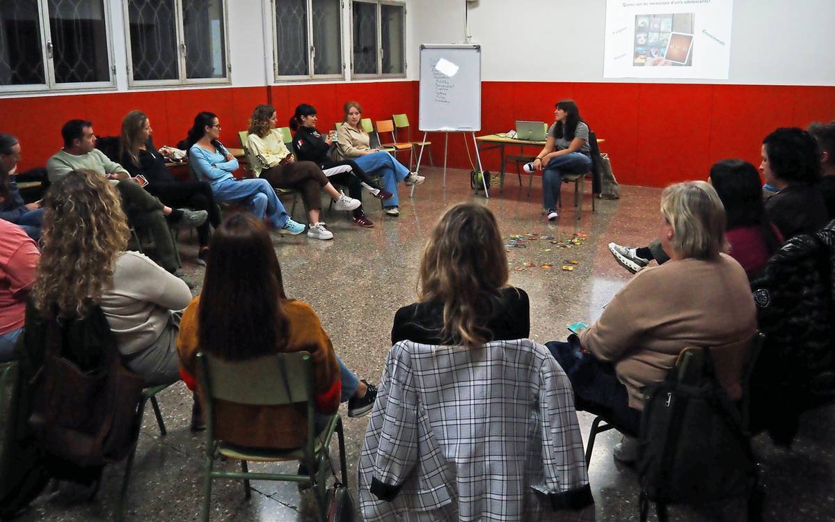 Súria organitza un taller per ajudar les famílies a acompanyar l'adolescència