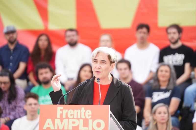 Colau demana que Puente dimiteixi «com més aviat millor»