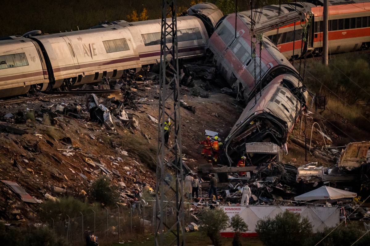 El primer informe sobre l'accident de Toledo calcula que l'AVE anava a entre 160 i 200 quilòmetres per hora