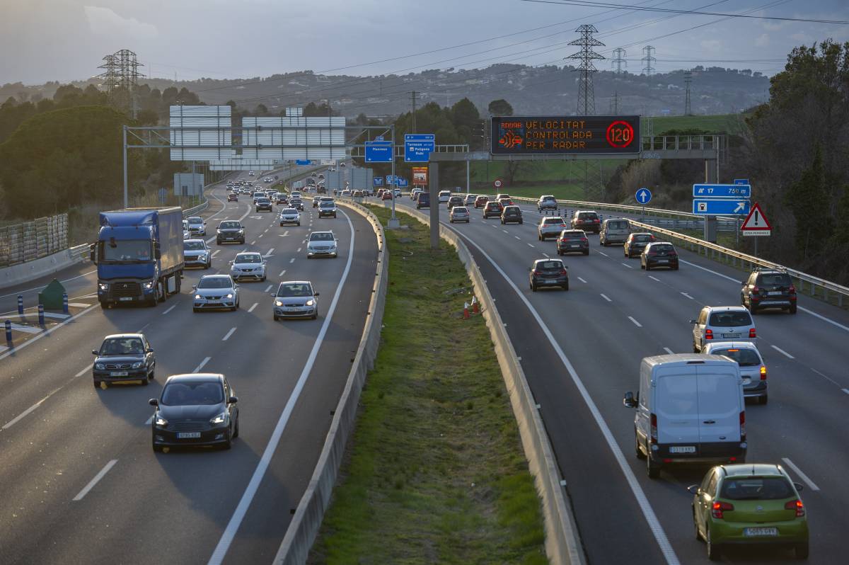 L`autopista C58 a l`alçada de Sant Quirze del Vallès - Alberto Tallón L`autopista C58 a l`alçada de Sant Quirze del Vallès