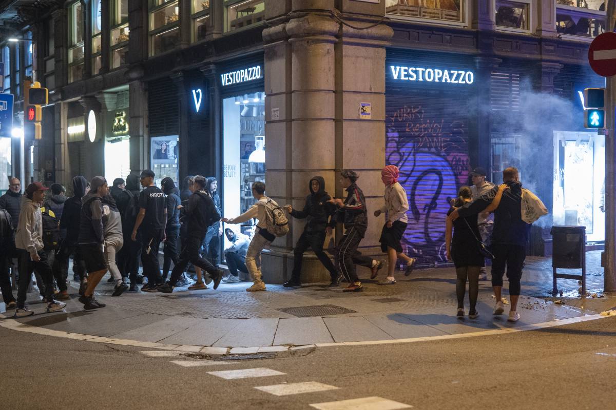 Els Mossos no detecten motivacions polítiques en els saquejos: Blocus és «un fenomen» que s'alimenta del «FOMO»