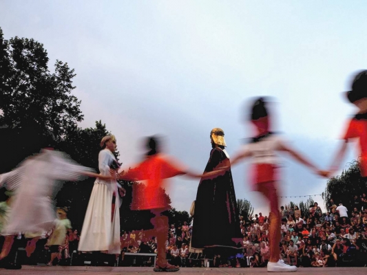 La Colla de Gegants i Capgrossos de Sabadell repassa deu anys d’història a través de la fotografia