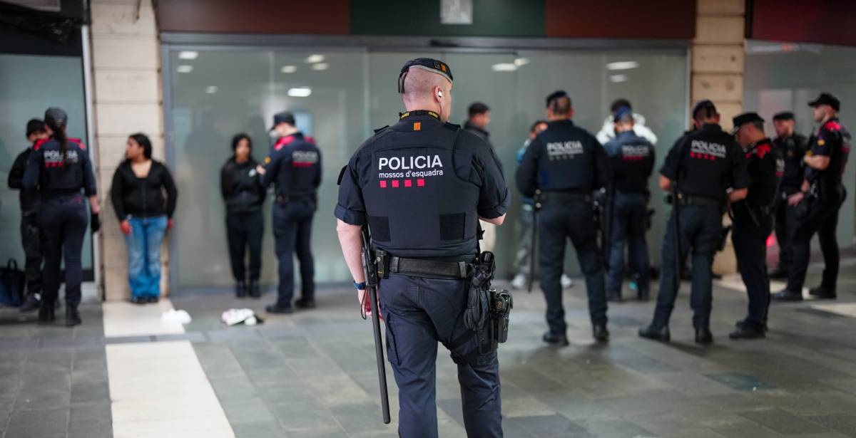 Un miler d’identificats i 63 denúncies en el macrodispositiu dels Mossos per la convocatòria de Blocus a Barcelona