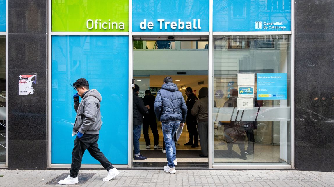 El sector serveis lidera el retrocés de l'atur a Tarragona durant el mes de febrer
