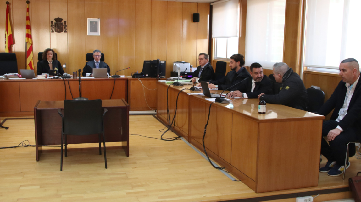 Un veí de l'acusat d'haver matat el seu pare al Catllar confirma els fets en el primer dia de judici