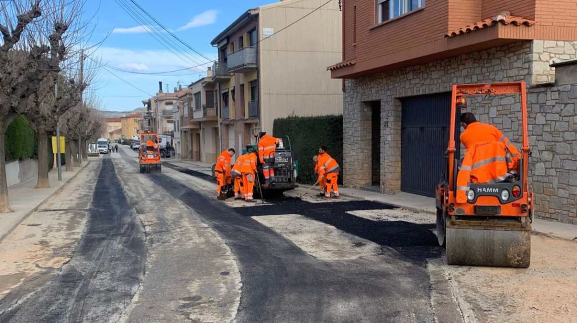 Alteracions en la circulació i aparcament alternatiu en les obres d'asfaltatge de la urbanització Carreras de l'Espluga