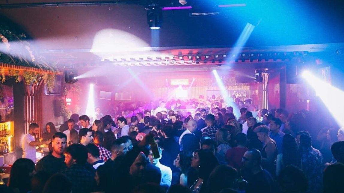 Agredeix violentament el porter d'una discoteca a Reus per no deixar-los entrar la nit de Cap d'Any