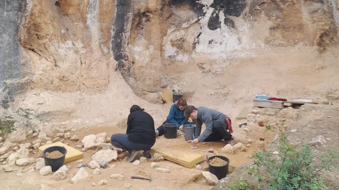 Calafell referma el seu compromís amb la recerca prehistòrica al municipi