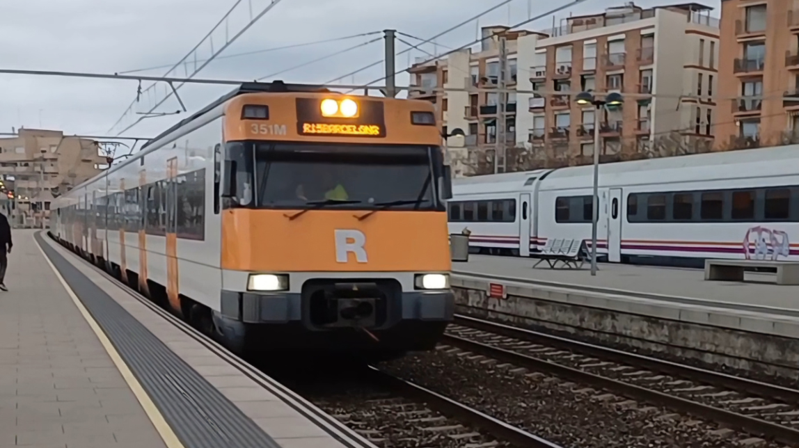 Renfe suspèn la circulació de trens de l'R17 entre Tarragona i Salou-Port Aventura pel temporal de pluges