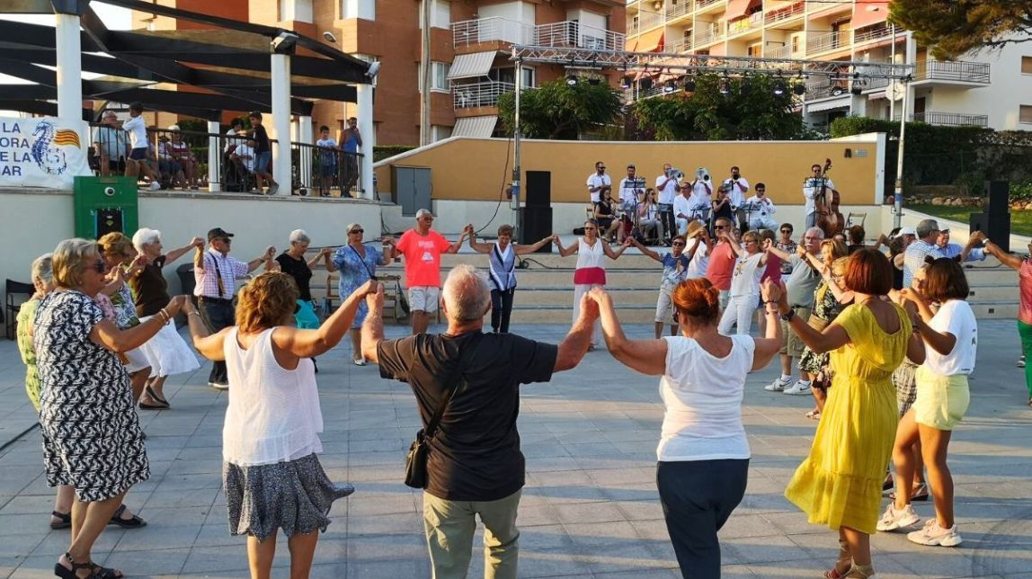 L'Hospitalet de l'Infant celebra aquest dissabte el 37è Aplec de Sardanes a la vora del mar