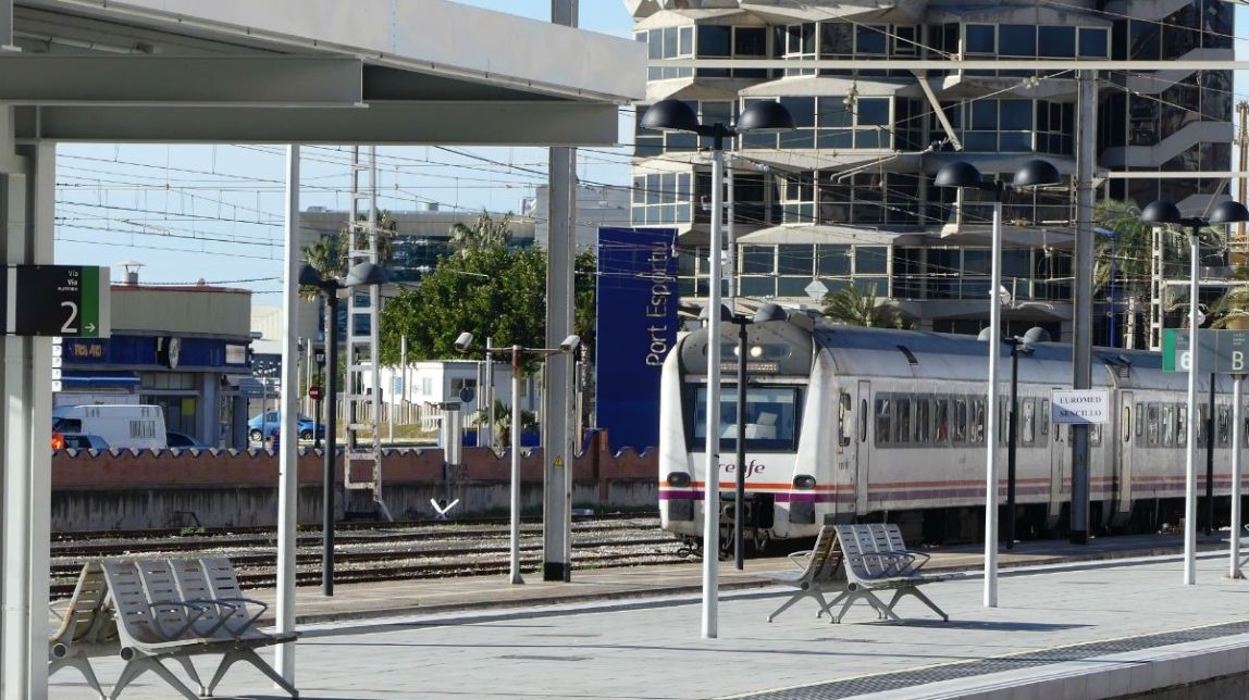 Renfe anuncia canvis en els horaris de la línia R15 de Rodalies: tots els detalls