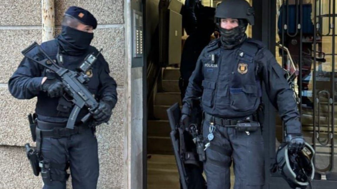 Un assalt violent al Pont del Diable desemboca en un gran dispositiu policial a Catalunya