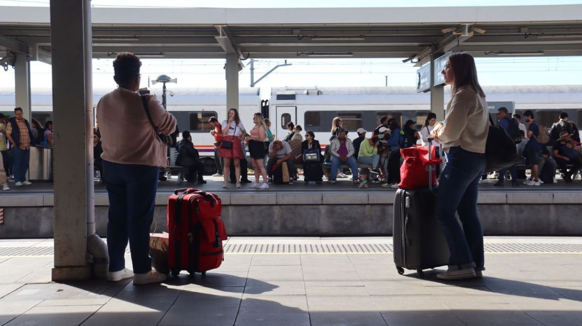 Una nova incidència provoca retards de dues hores al tren entre Tarragona i Barcelona